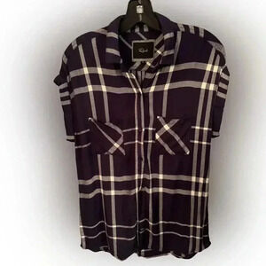 Rails women’s navy blue & white plaid shirt. Rolled short sleeves size XS